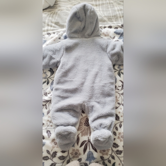Cozy Gray and White Penguin Kids Outdoor Suit - Picture 4 of 4